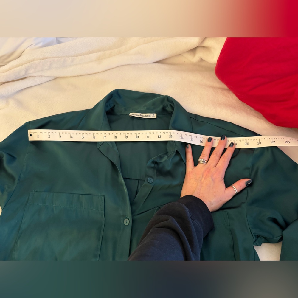 Abercrombie and Fitch satin shirt dress - Picture 4 of 16